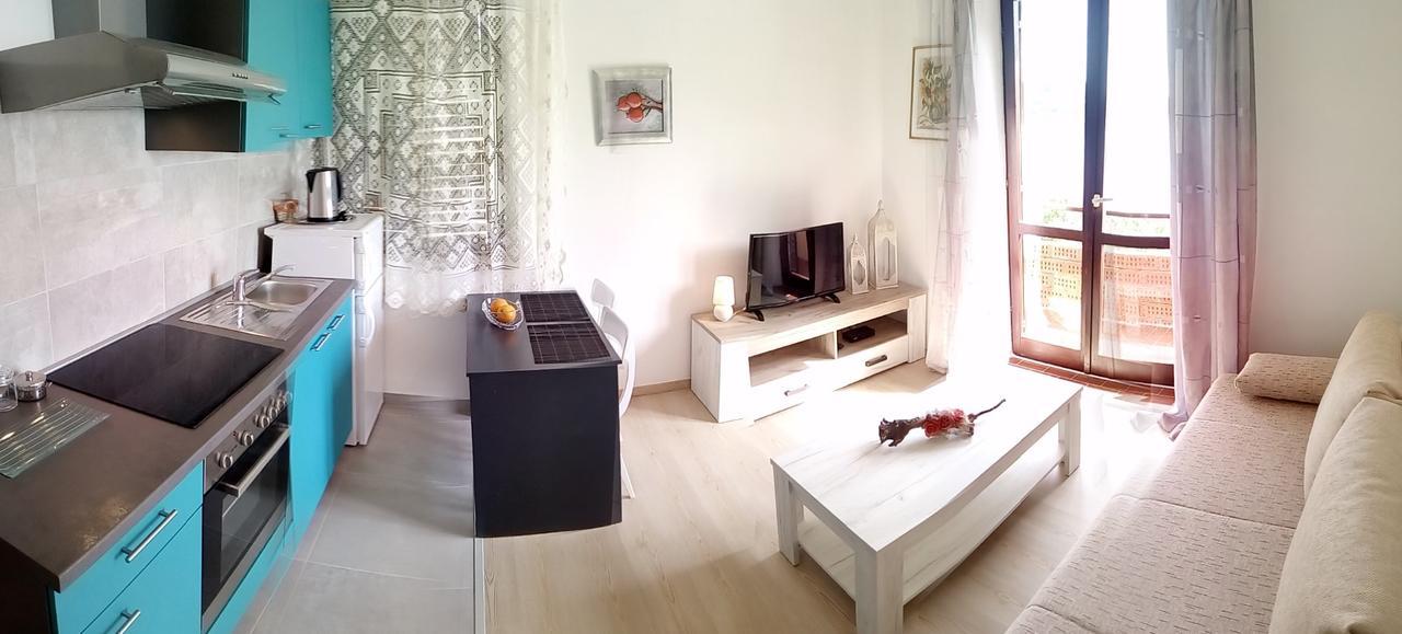 Apartments Anica Sobra Bagian luar foto